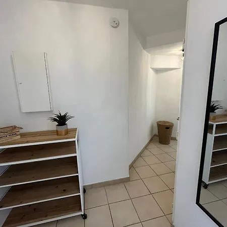 2pièces à Avec Garage - Fr-1-466a-53 Apartamento